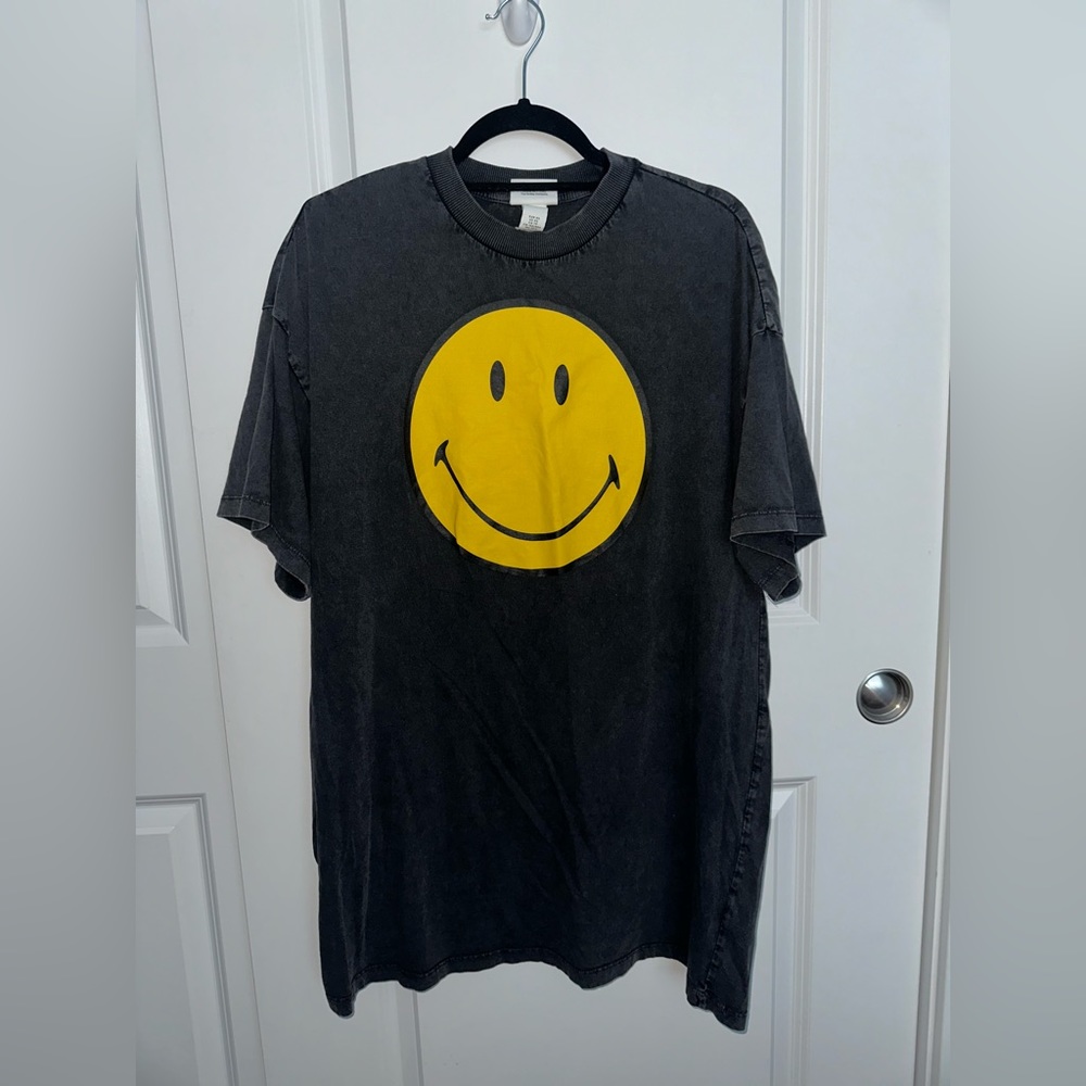 HM x Smiley T-shirt Dress